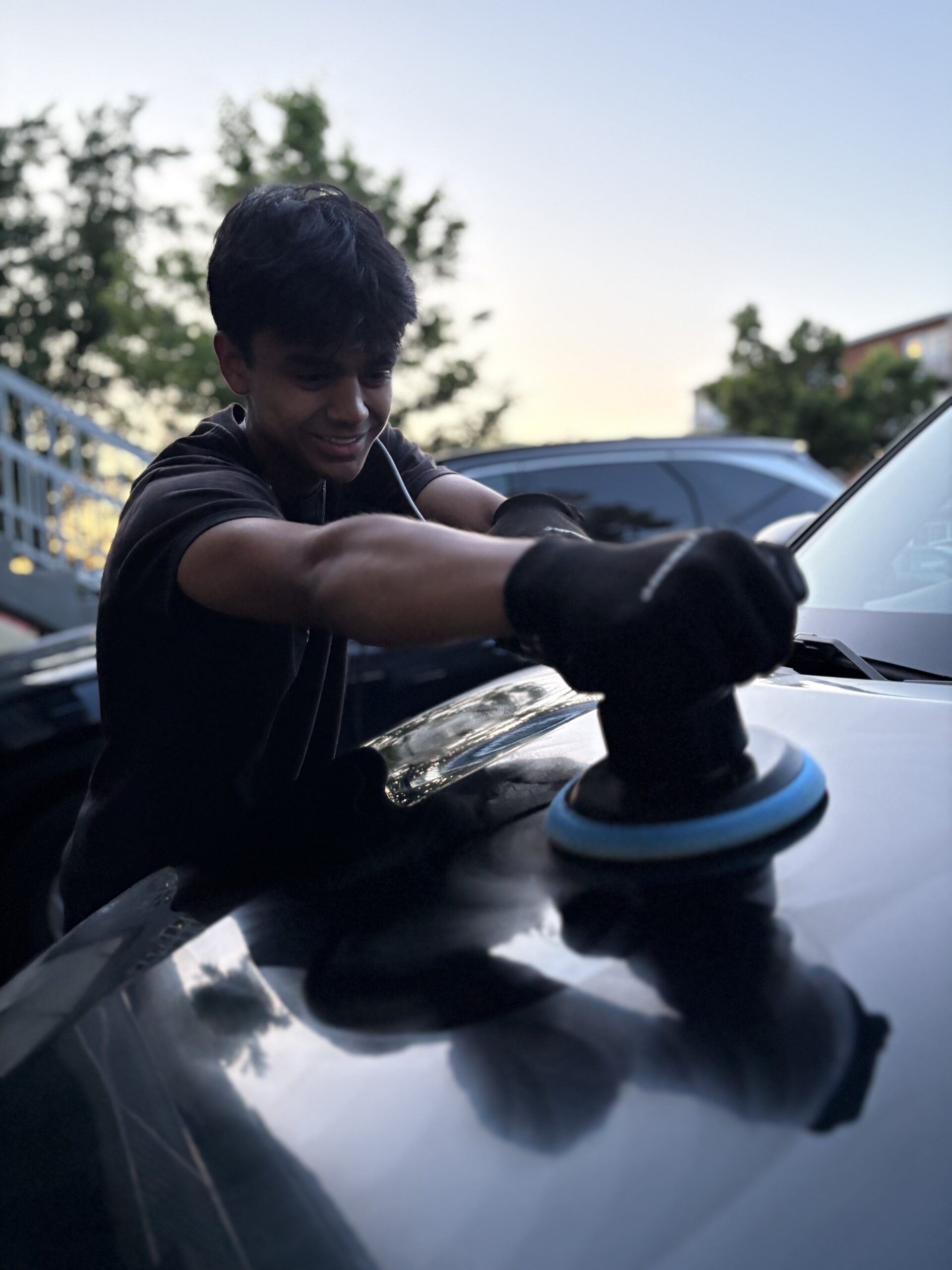 Mobile car Detailing Montreal, car polishing in Montreal